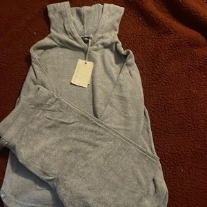 Barefoot dreams PJ set